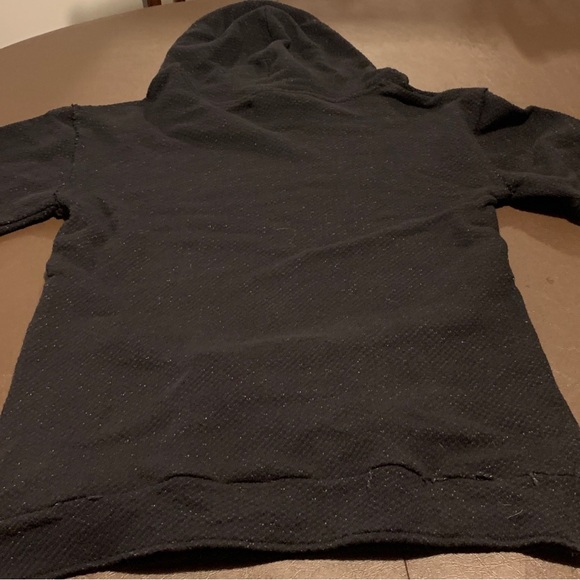 NEW! 8IGHTH DSTRKT Black Hoodie Shirt Size XL Worn Torn Look style. - Picture 6 of 9